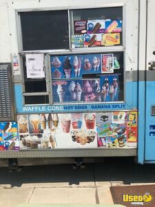 2005 Mbe 900 Soft Serve Ice Cream Truck Ice Cream Truck Insulated Walls California Diesel Engine for Sale