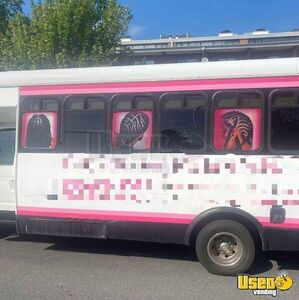 2005 Mobile Hair Salon Bus Mobile Hair Salon Truck Exterior Customer Counter New York Gas Engine for Sale