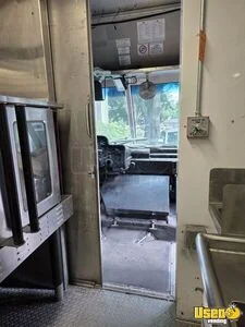 2005 Mt45 All-purpose Food Truck Diamond Plated Aluminum Flooring Minnesota Diesel Engine for Sale