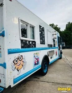 2005 Mt45 All-purpose Food Truck Exterior Customer Counter Missouri Diesel Engine for Sale