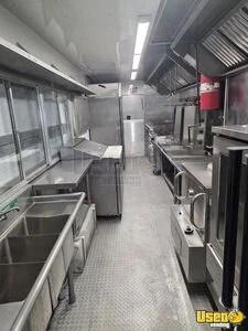 2005 Mt45 All-purpose Food Truck Floor Drains Minnesota Diesel Engine for Sale