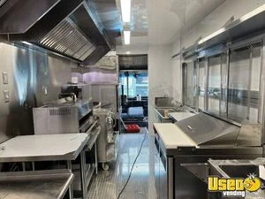 2005 Mt45 All-purpose Food Truck Insulated Walls Minnesota Diesel Engine for Sale