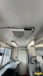 2005 Mt45 Coffee & Beverage Truck Reach-in Upright Cooler Texas Diesel Engine for Sale