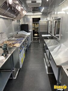 2005 Mt45 Step Van Kitchen Food Truck All-purpose Food Truck Concession Window New York Diesel Engine for Sale