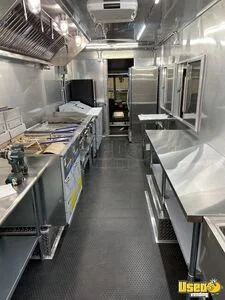 2005 Mt45 Step Van Kitchen Food Truck All-purpose Food Truck Concession Window New York Diesel Engine for Sale