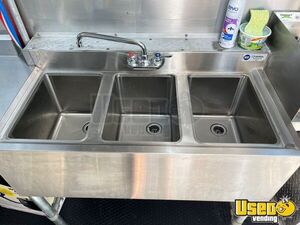 2005 Mt45 Step Van Kitchen Food Truck All-purpose Food Truck Exhaust Hood New York Diesel Engine for Sale