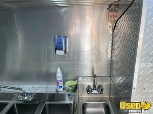 2005 Mt45 Step Van Kitchen Food Truck All-purpose Food Truck Flatgrill New York Diesel Engine for Sale