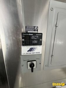 2005 P42 All-purpose Food Truck 28 California Gas Engine for Sale