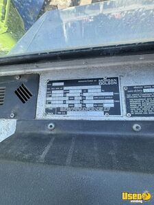 2005 P42 All-purpose Food Truck 33 California Gas Engine for Sale