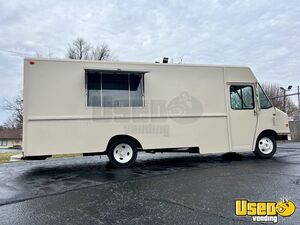 2005 P42 All-purpose Food Truck Concession Window Tennessee Diesel Engine for Sale