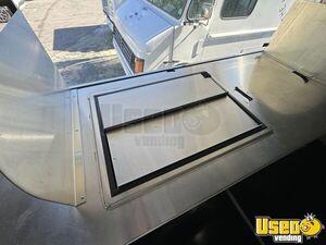2005 P42 All-purpose Food Truck Electrical Outlets California Gas Engine for Sale