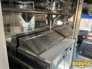 2005 P42 All-purpose Food Truck Exterior Customer Counter Wisconsin Diesel Engine for Sale