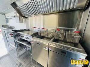 2005 P42 All-purpose Food Truck Stainless Steel Wall Covers Tennessee Diesel Engine for Sale