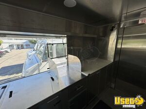 2005 P42 All-purpose Food Truck Work Table California Gas Engine for Sale