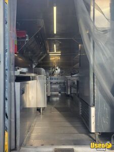2005 P42 Kitchen Food Truck All-purpose Food Truck Backup Camera Florida Diesel Engine for Sale