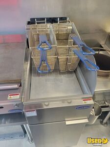 2005 P42 Kitchen Food Truck All-purpose Food Truck Exhaust Hood Florida Diesel Engine for Sale