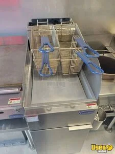 2005 P42 Kitchen Food Truck All-purpose Food Truck Exhaust Hood Florida Diesel Engine for Sale