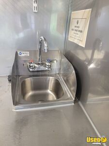 2005 P42 Kitchen Food Truck All-purpose Food Truck Interior Lighting Florida Diesel Engine for Sale