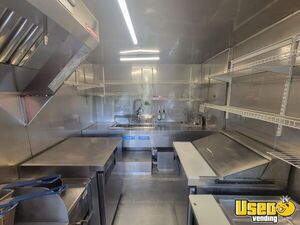 2005 P42 Kitchen Food Truck All-purpose Food Truck Refrigerator Florida Diesel Engine for Sale