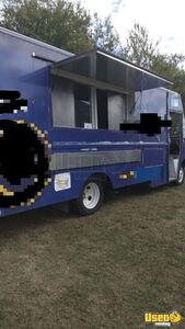 2005 Workhorse P42 Diesel 27' Step Van Mobile Kitchen Food Vending Truck for Sale in Texas!