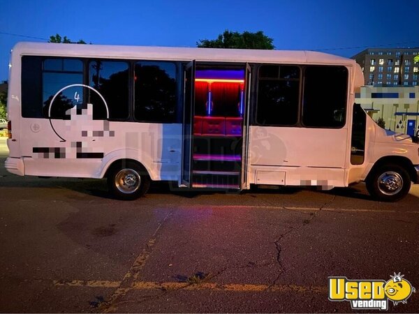 2005 Party Bus Colorado Gas Engine for Sale