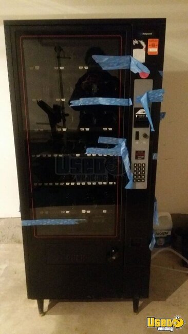 2005 R32 Soda Vending Machines Maryland for Sale