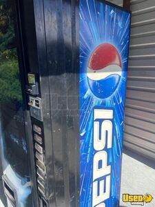 2005 Series Il Electronics Dixie Narco Soda Machine 2 Texas for Sale
