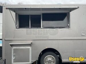 2005 Step Van Kitchen Food Truck All-purpose Food Truck Air Conditioning Wisconsin Diesel Engine for Sale
