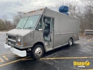 2005 Step Van Kitchen Food Truck All-purpose Food Truck Concession Window Wisconsin Diesel Engine for Sale
