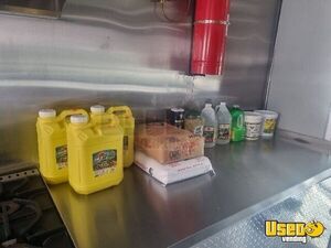 2005 Step Van Kitchen Food Truck All-purpose Food Truck Slide-top Cooler Florida Gas Engine for Sale