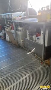 2005 Step Van Kitchen Food Truck All-purpose Food Truck Work Table Florida Diesel Engine for Sale