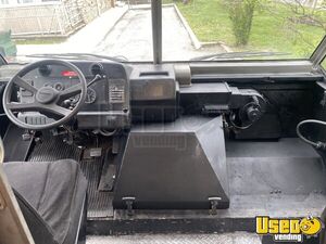 2005 Stepvan Kitchen Food Truck All-purpose Food Truck Electrical Outlets Maryland Diesel Engine for Sale