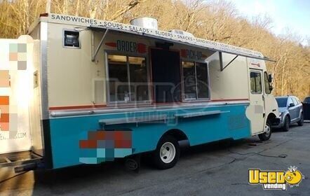 2005 Ucbc/workhorse P30 Food Truck Missouri Gas Engine for Sale 2005 Ucbc/workhorse P30 Food Truck Missouri Gas Engine for Sale