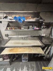 2005 Utilimaster All-purpose Food Truck Prep Station Cooler Kentucky Diesel Engine for Sale