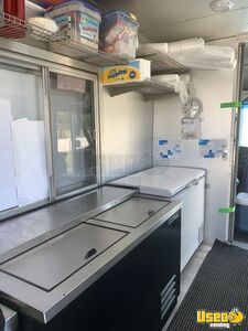 2005 Utilimaster Step Van Kitchen Food Truck All-purpose Food Truck Deep Freezer Florida Diesel Engine for Sale