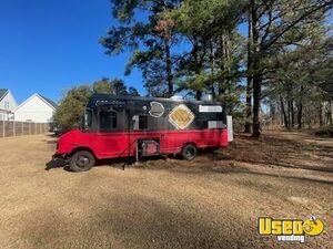 2005 Work Horse All-purpose Food Truck Concession Window North Carolina Gas Engine for Sale