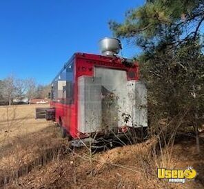 2005 Work Horse All-purpose Food Truck Diamond Plated Aluminum Flooring North Carolina Gas Engine for Sale