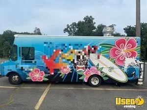 2005 Workhorse All-purpose Food Truck Concession Window Pennsylvania Gas Engine for Sale