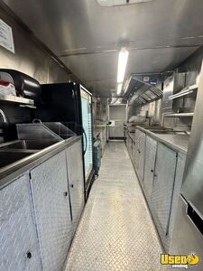 2005 Workhorse All-purpose Food Truck Concession Window Texas Gas Engine for Sale