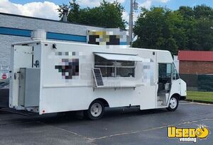 2005 28' Utilimaster Workhorse Diesel Food Truck with Pro-Fire Suppression for Sale in Kentucky!