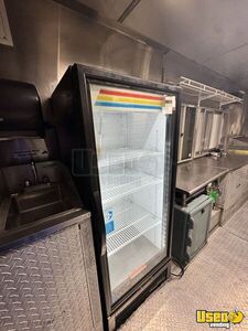 2005 Workhorse All-purpose Food Truck Prep Station Cooler Texas Gas Engine for Sale