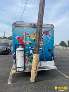 2005 Workhorse All-purpose Food Truck Stainless Steel Wall Covers Pennsylvania Gas Engine for Sale