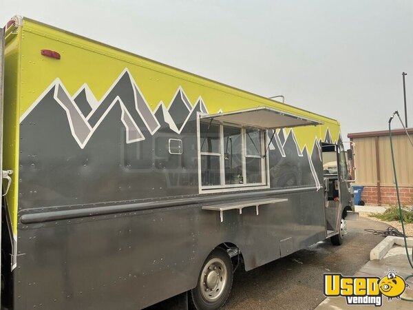 2005 Workhorse Kitchen Food Truck All-purpose Food Truck Idaho Diesel Engine for Sale