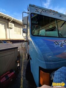 2005 Workhorse P30 Step Van Kitchen Food Truck All-purpose Food Truck Reach-in Upright Cooler Virginia Gas Engine for Sale