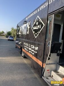 2005 Workhorse P42 All-purpose Food Truck Exterior Customer Counter California Diesel Engine for Sale