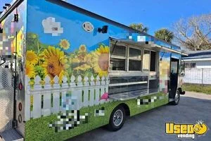 LOW MILES 2005 Workhorse Pizza Food Truck | Mobile Pizzeria Unit for Sale in Florida!