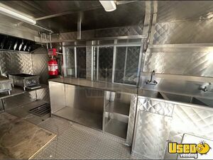 2006 2500 All-purpose Food Truck Diamond Plated Aluminum Flooring Texas Gas Engine for Sale