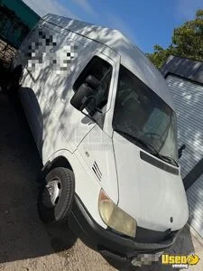 2006 3500 Pet Care / Veterinary Truck Generator Texas Diesel Engine for Sale