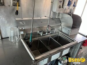 2006 450 Kitchen Food Truck All-purpose Food Truck Insulated Walls Texas Gas Engine for Sale
