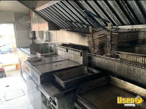 2006 Box Truck All-purpose Food Truck Floor Drains Pennsylvania Gas Engine for Sale